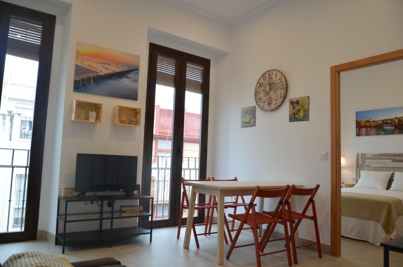 Apartamento Faustino Alvarez Σεβίλλη Εξωτερικό φωτογραφία
