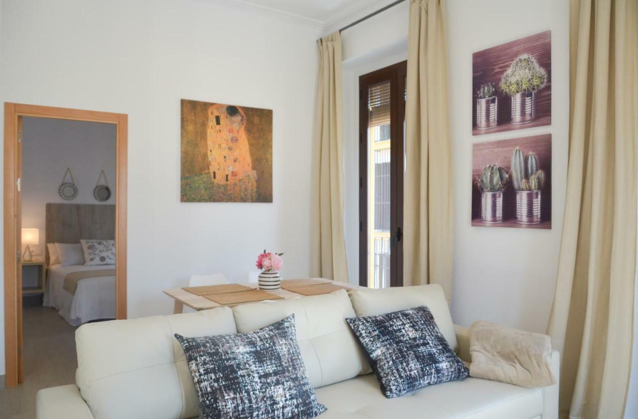 Apartamento Faustino Alvarez Σεβίλλη Εξωτερικό φωτογραφία