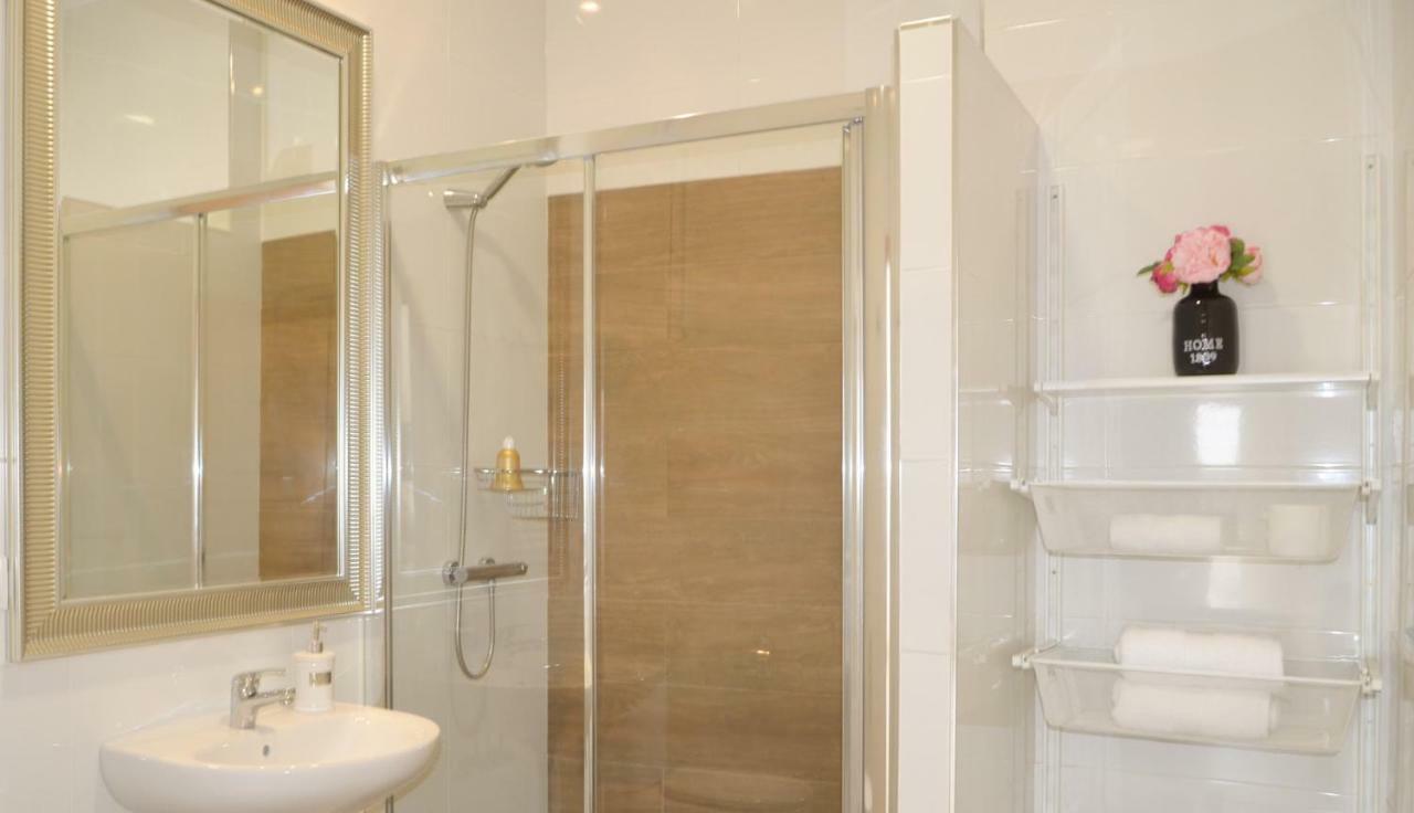 Apartamento Faustino Alvarez Σεβίλλη Δωμάτιο φωτογραφία